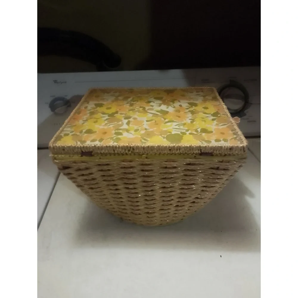 Vintage Dritz Wicker‎ Sewing Basket With Yellow Floral Fabric Interior And...